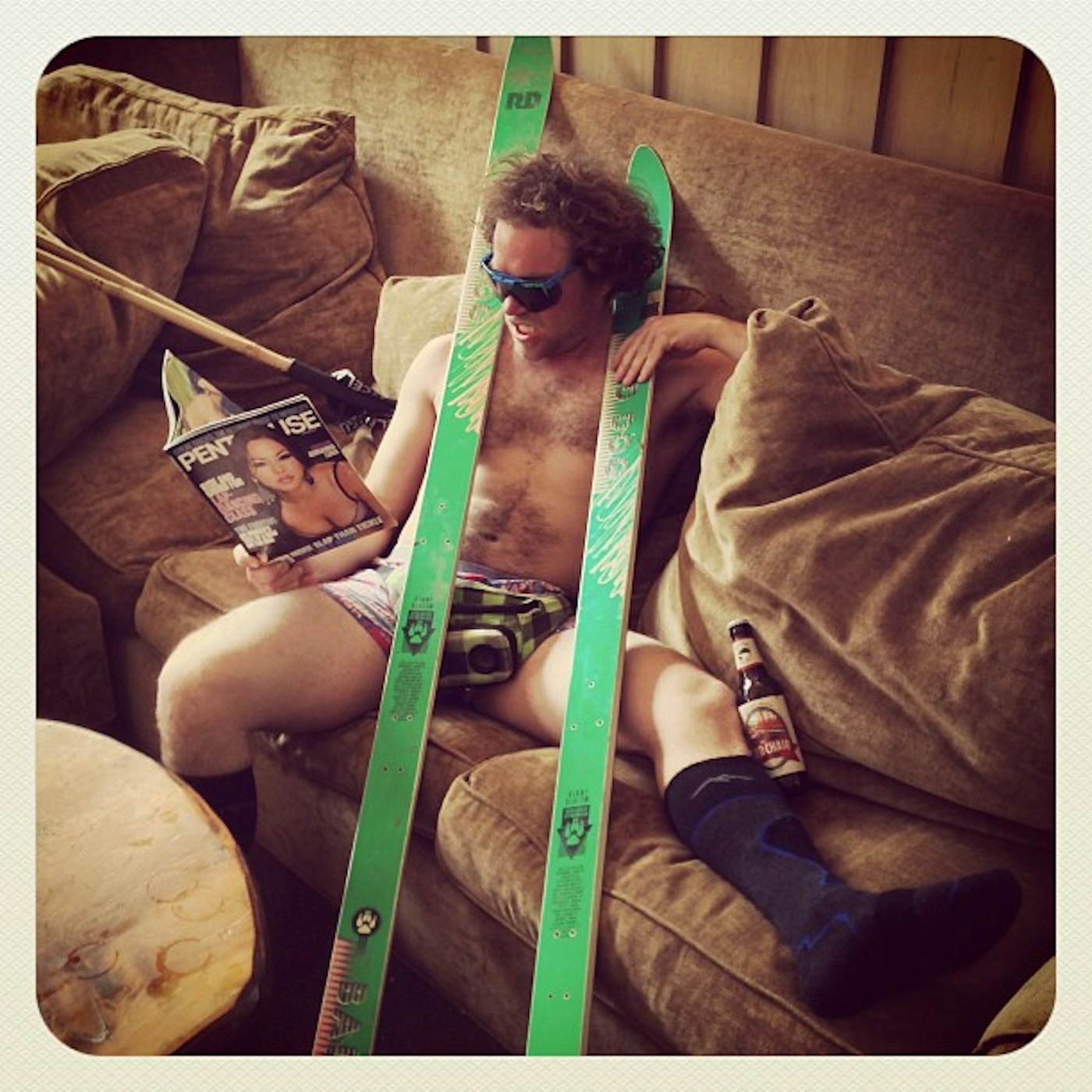 mattiassullivan Après on the couch for #freeskierfest ski tester and @pit_viper CEO Truck Mudflaps. Inspired by @ralphbackstrom