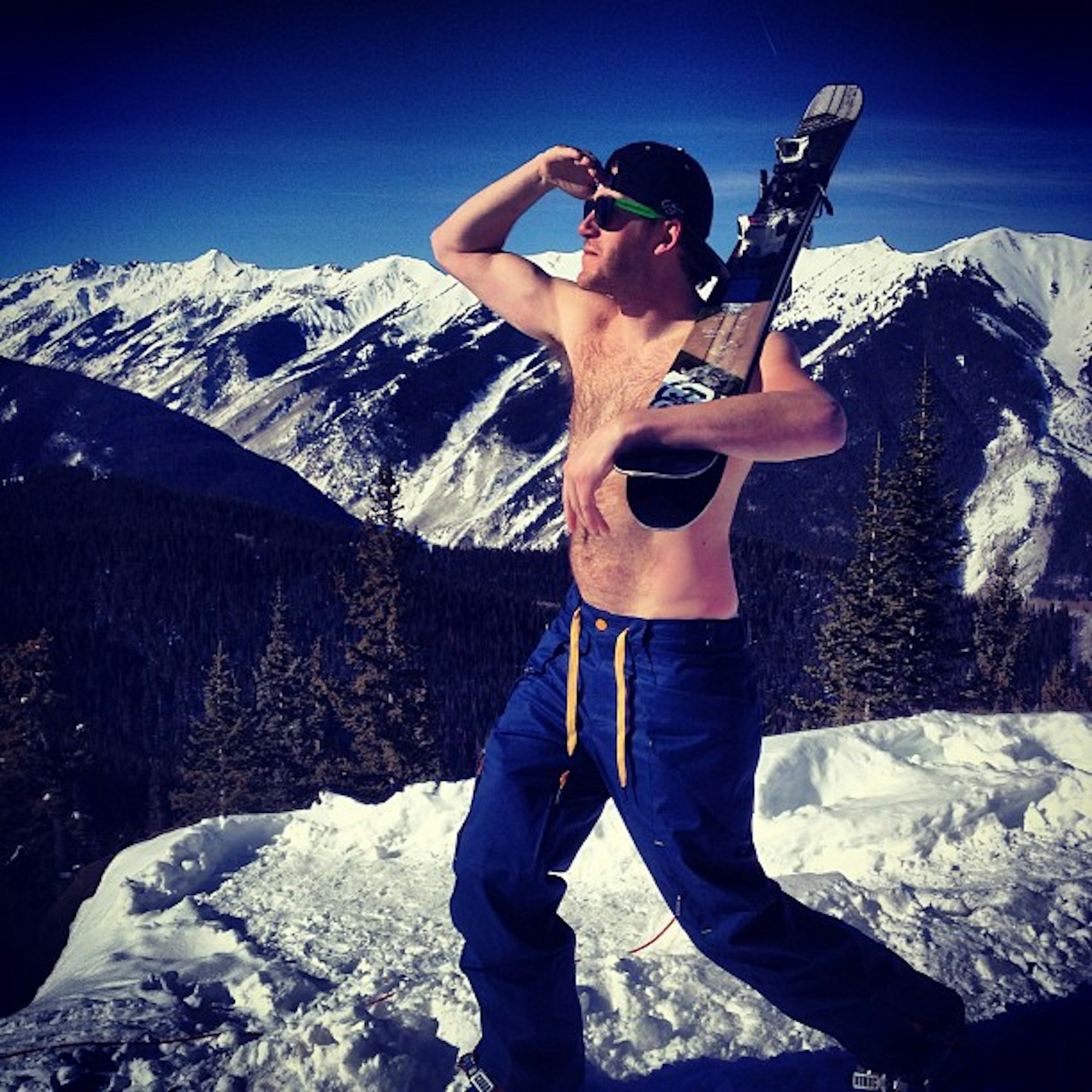 skitestscott Suns out guns out here at #freeskierfest @freeskiermagazine @aspensnowmass
