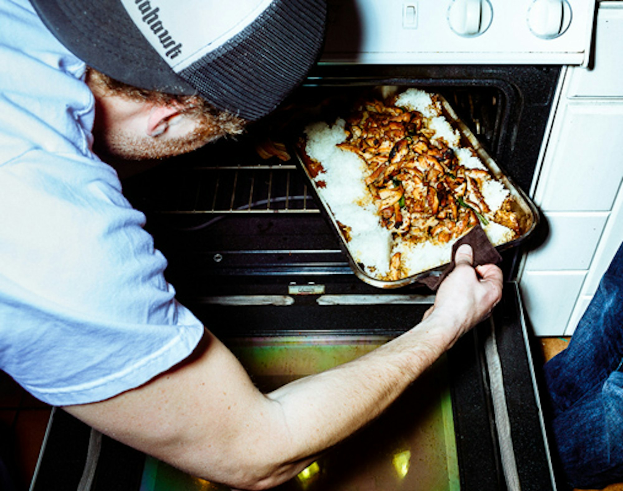 Chefs Nate and Red feed the #FreeskierFest family
