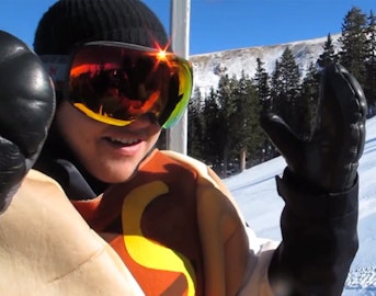 Testing the quick lens changing system of the anon. M2 goggle