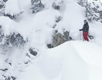 Sage Cattabriga-Alosa shreds pow in Les Arcs, waiting for Red Bull Linecatcher to kick off