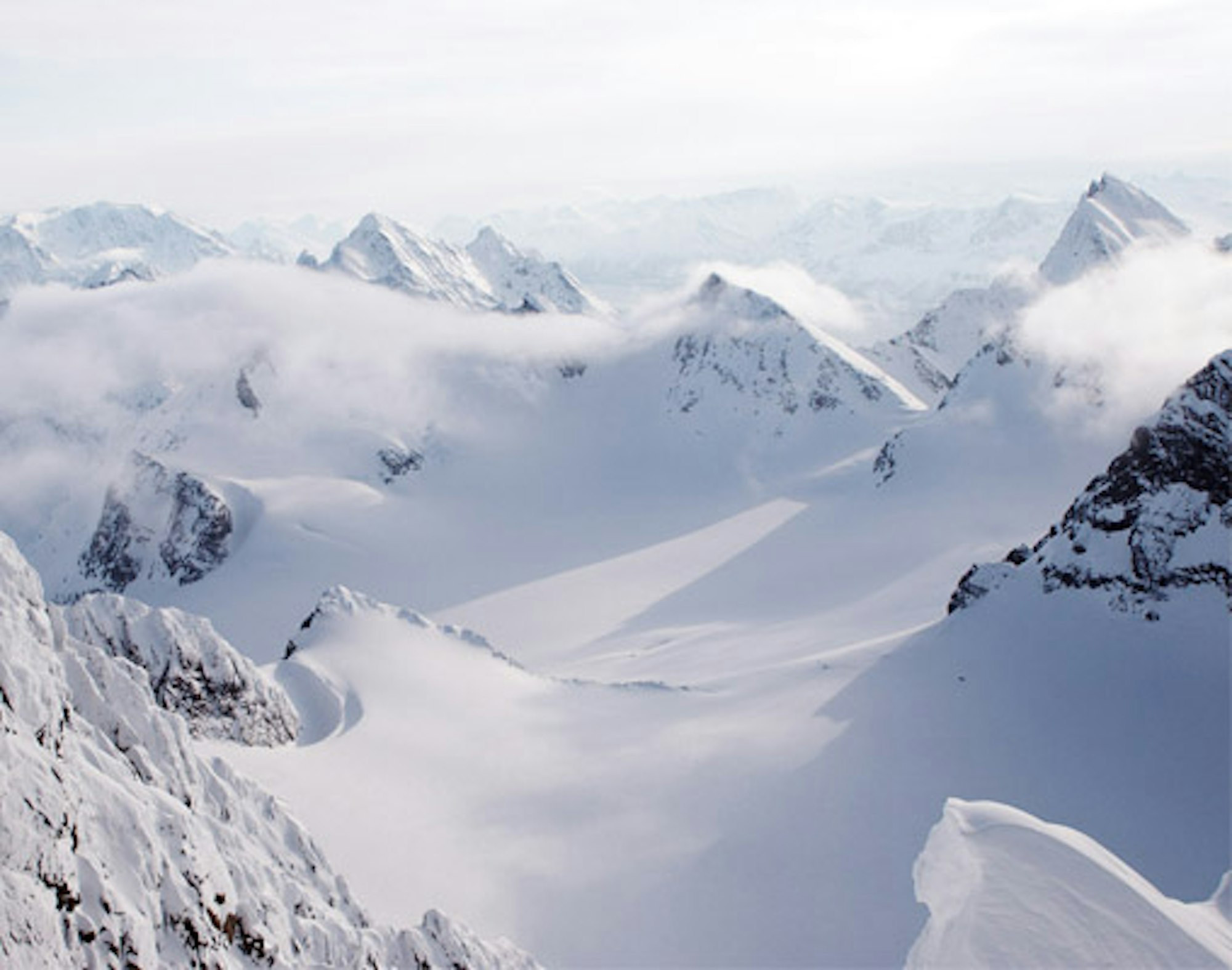 Field Productions shreds the Lyngen Alps in latest episode of "Making of Supervention"