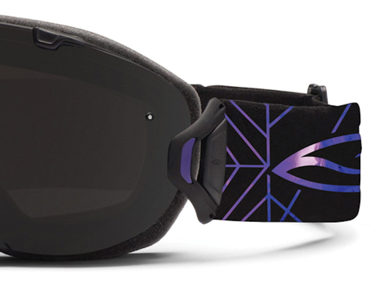 Smith releases limited edition Sarah Burke Memorial I/OS goggle
