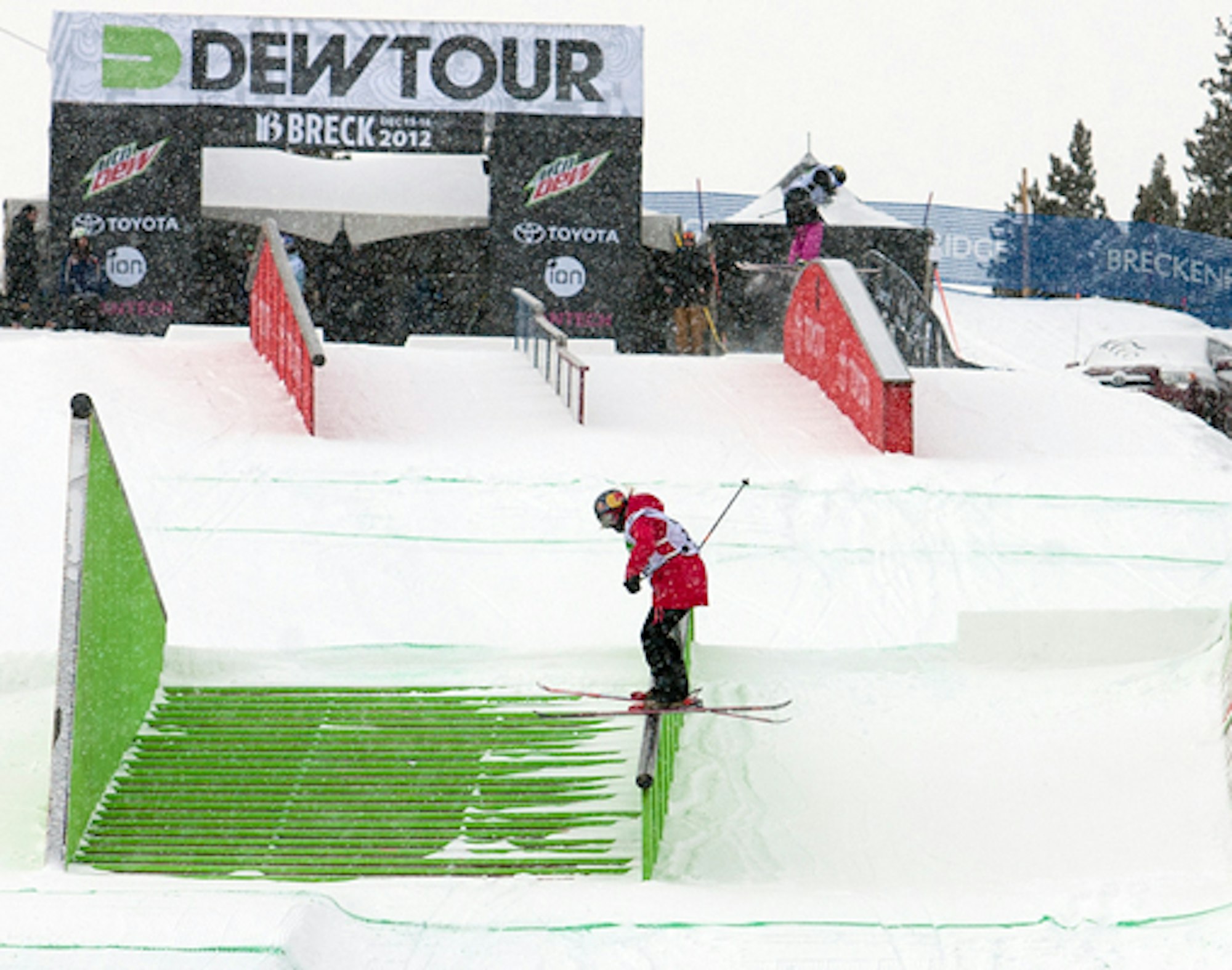 Emilia Wint tops women's slopestyle semifinal at Dew Tour
