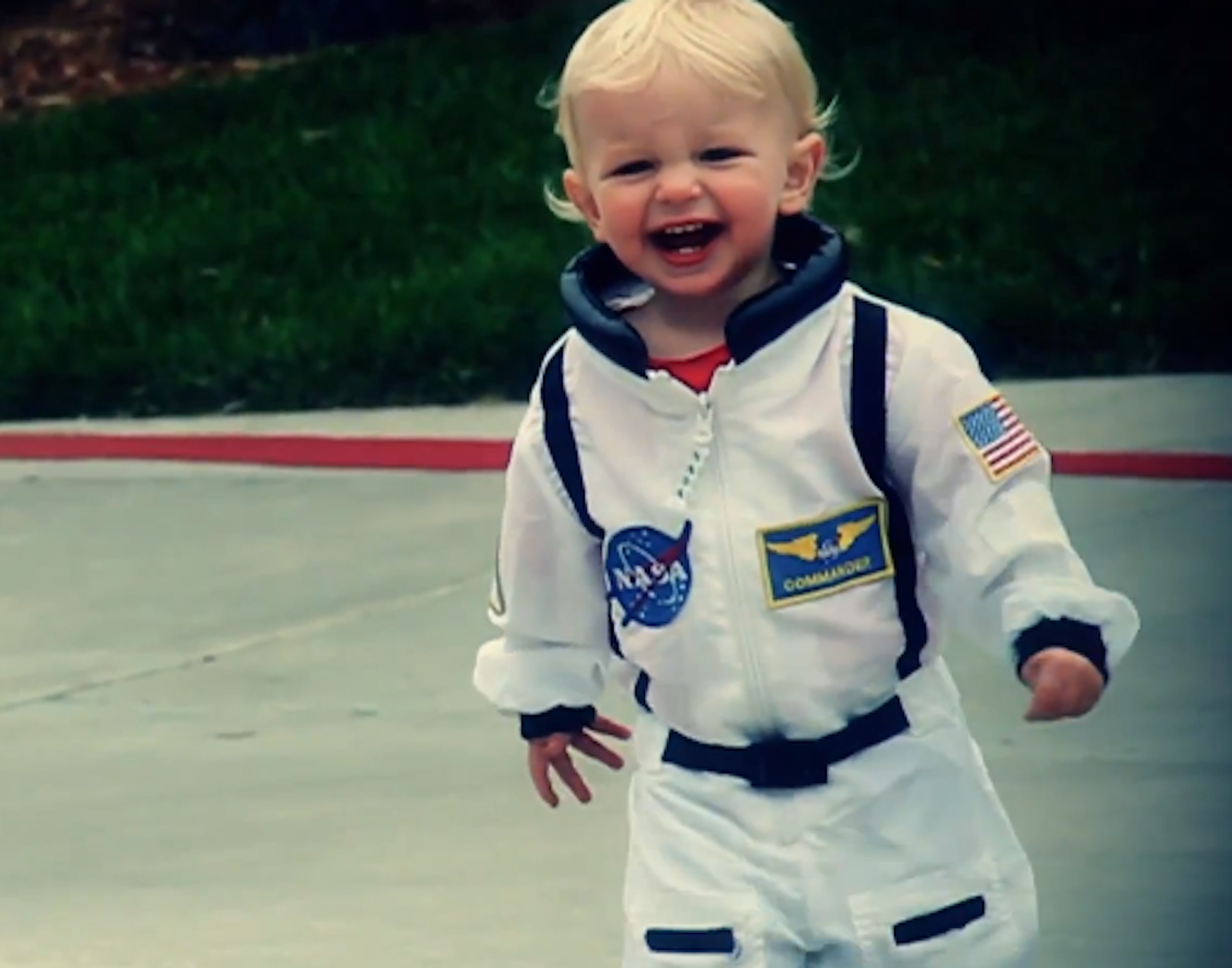 Roner Vision: Stratos jump attempted by baby Oskar