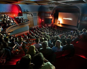 The Meeting 8 kicks off with NEPSA awards, Sundeck party and panel discussions