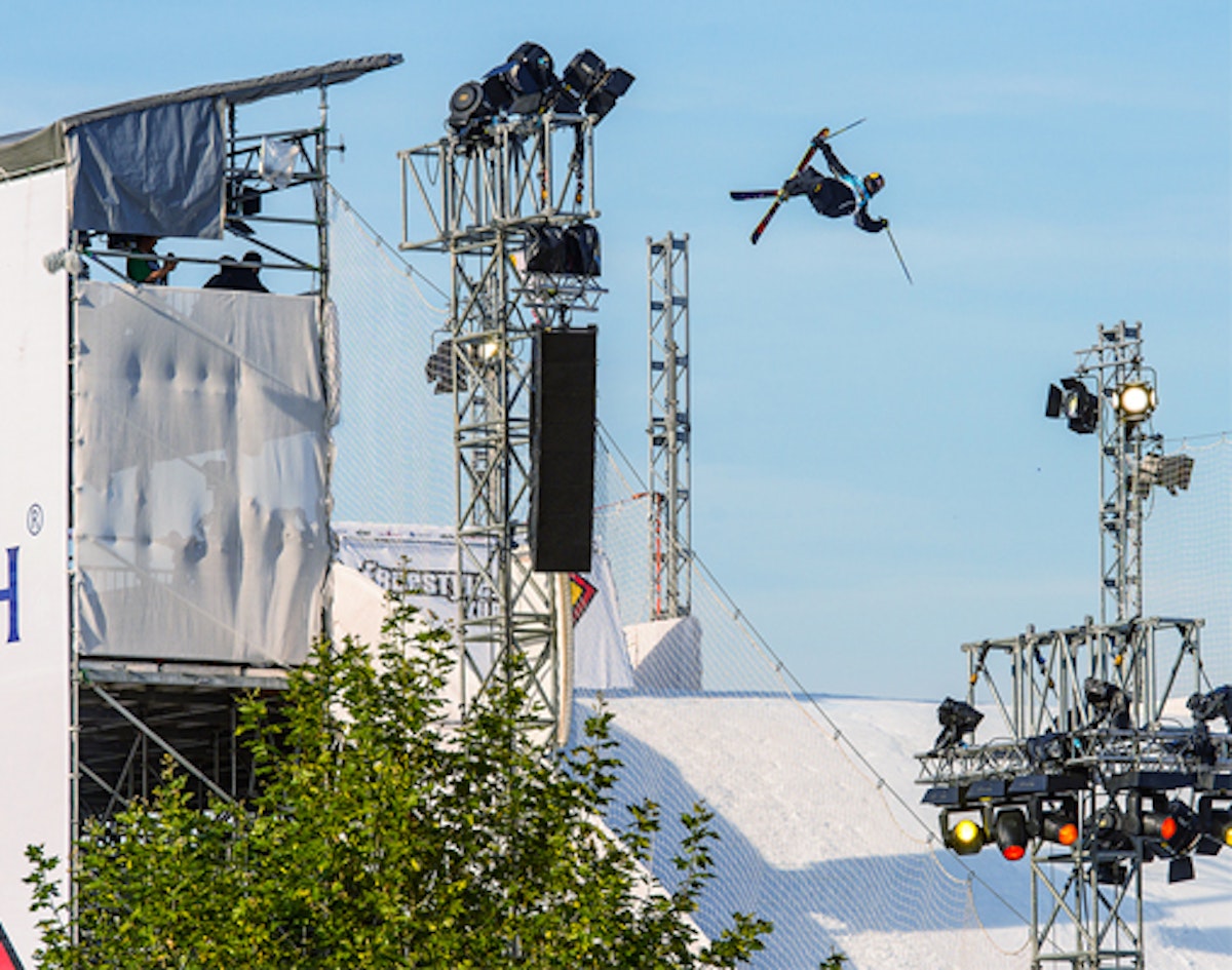 Go behind the scenes of Freestyle.ch 2012, watch complete video of finals