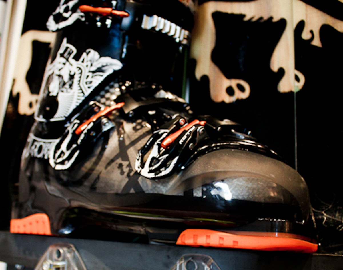 4FRNT becomes North American distributor for ROXA ski boots