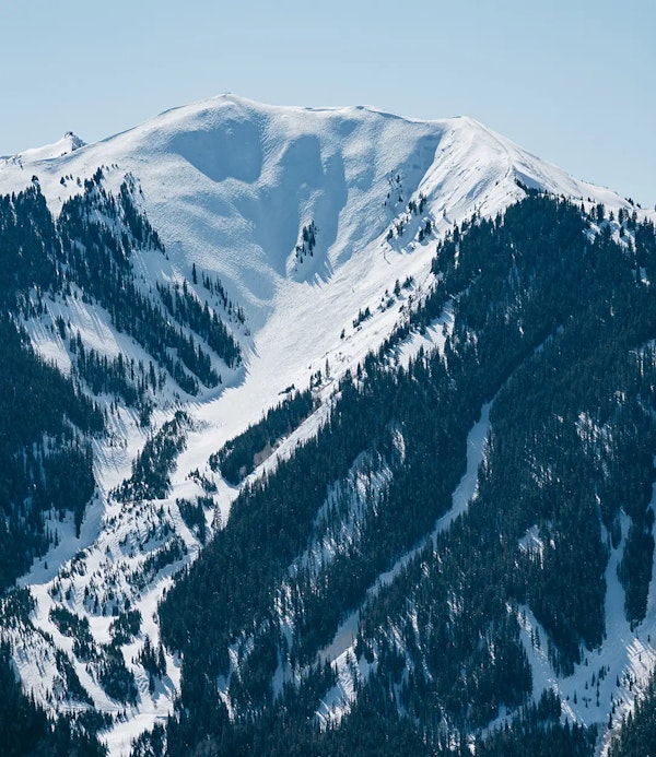 SKIING AT ASPEN SNOWMASS