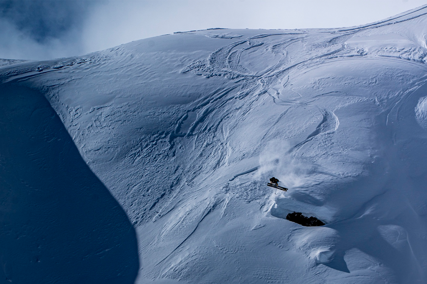Yu Sasaki skiing in Canada