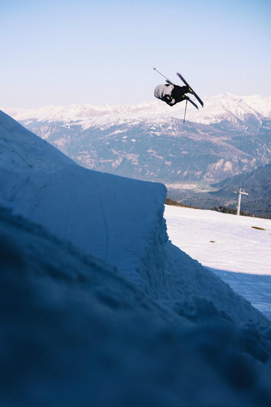 Hunter Hess skiing in LAAX