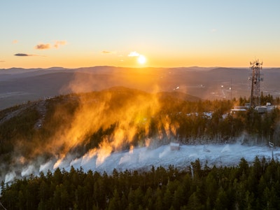 Snowmaking Starts on East Coast in Maine and Vermont