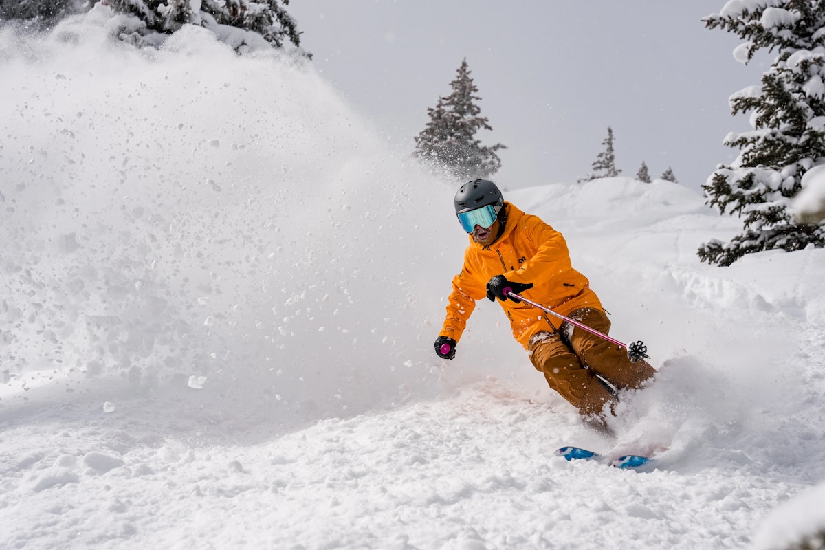 しん　PowderGuide LightJacket The Best 2026 Ski Gear for Powder Skiing