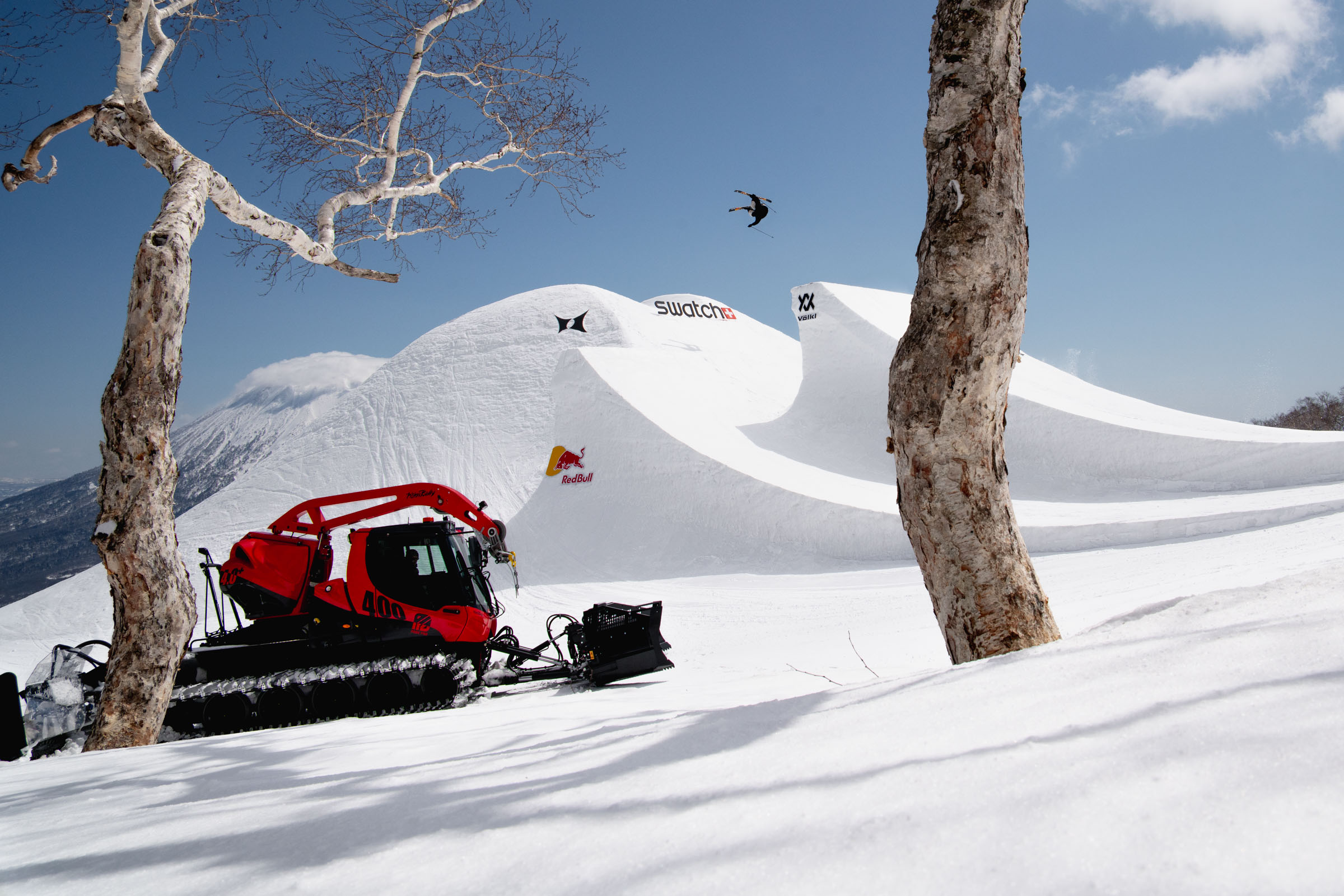 スノーボード ynishiza Jones Snowboards Mountain Twin Premium Snowboard Package – Sports