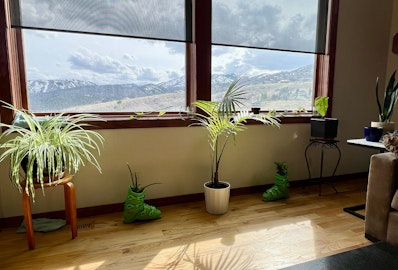 How to Recycle Old Ski Gear: 7 Creative DIY Ideas