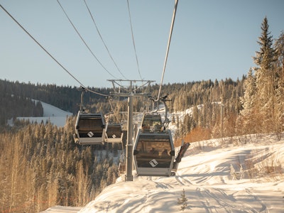 Why Vail Resorts is Being Sued by 2,000 Employees