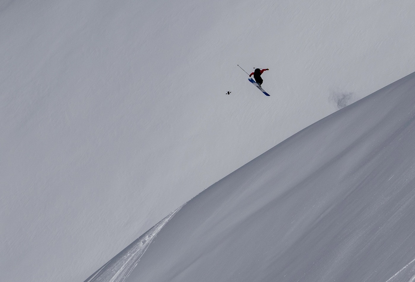 Hannah Epstein flyimhg on skis