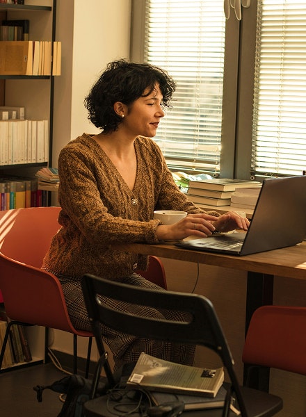 Step students through: scaffolded assessment With Cadmus