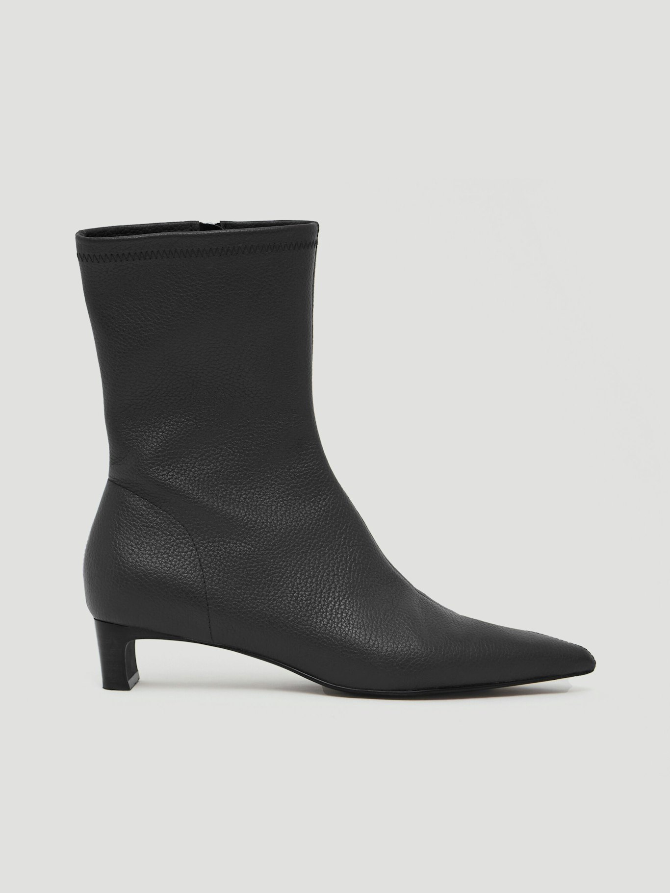 013602-0456-04 Leather Sock Fit Boots