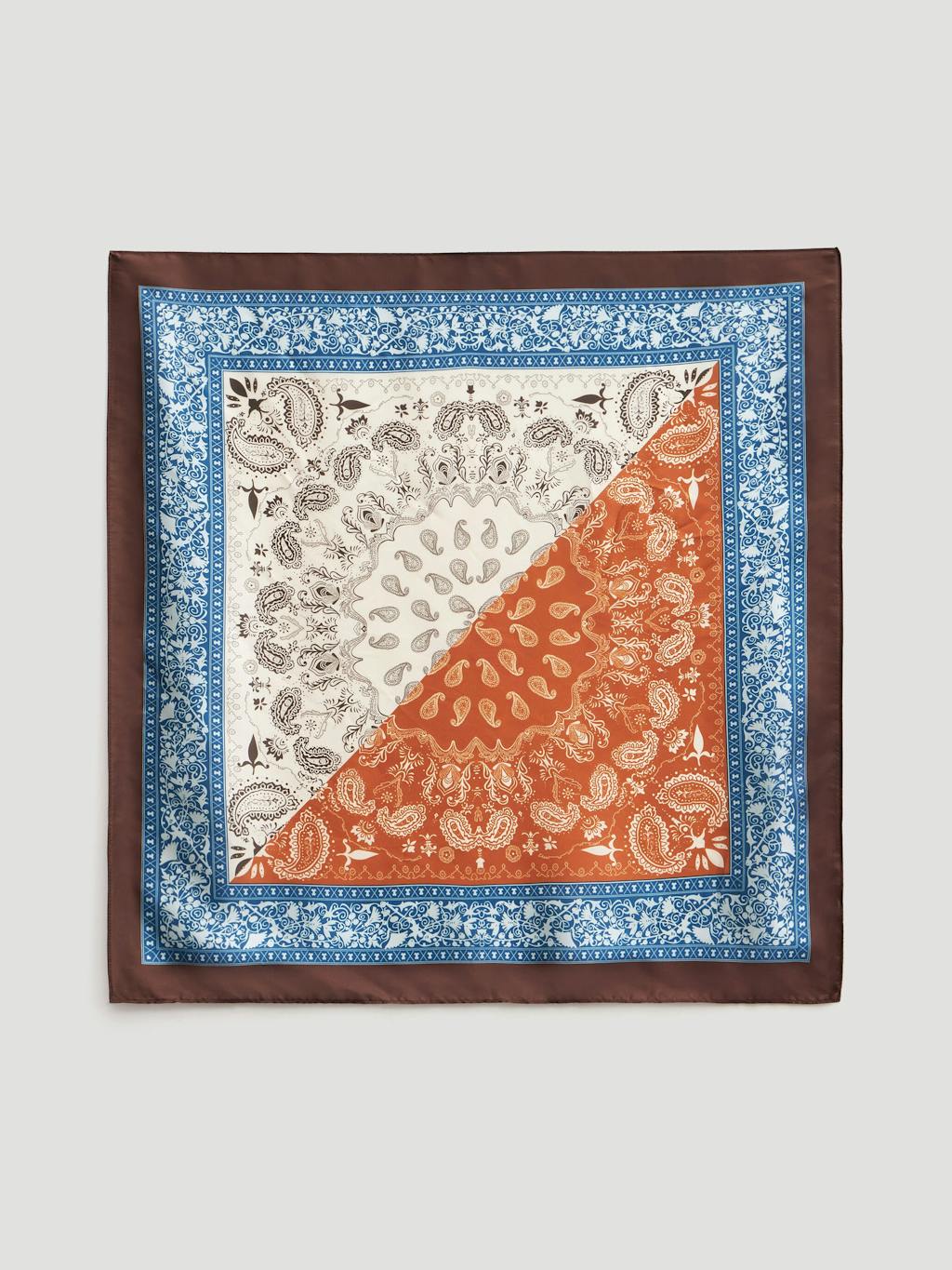 014621-0533-03 Lightweight Printed Scarf