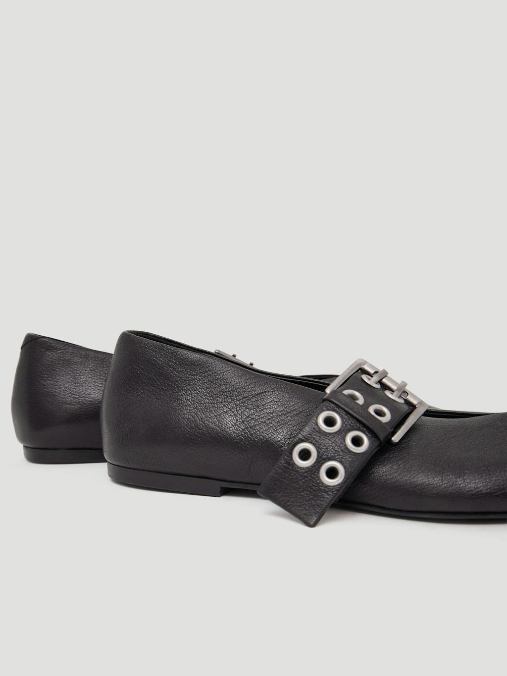 014020-0456-03 Buckled Leather Ballerina Flats