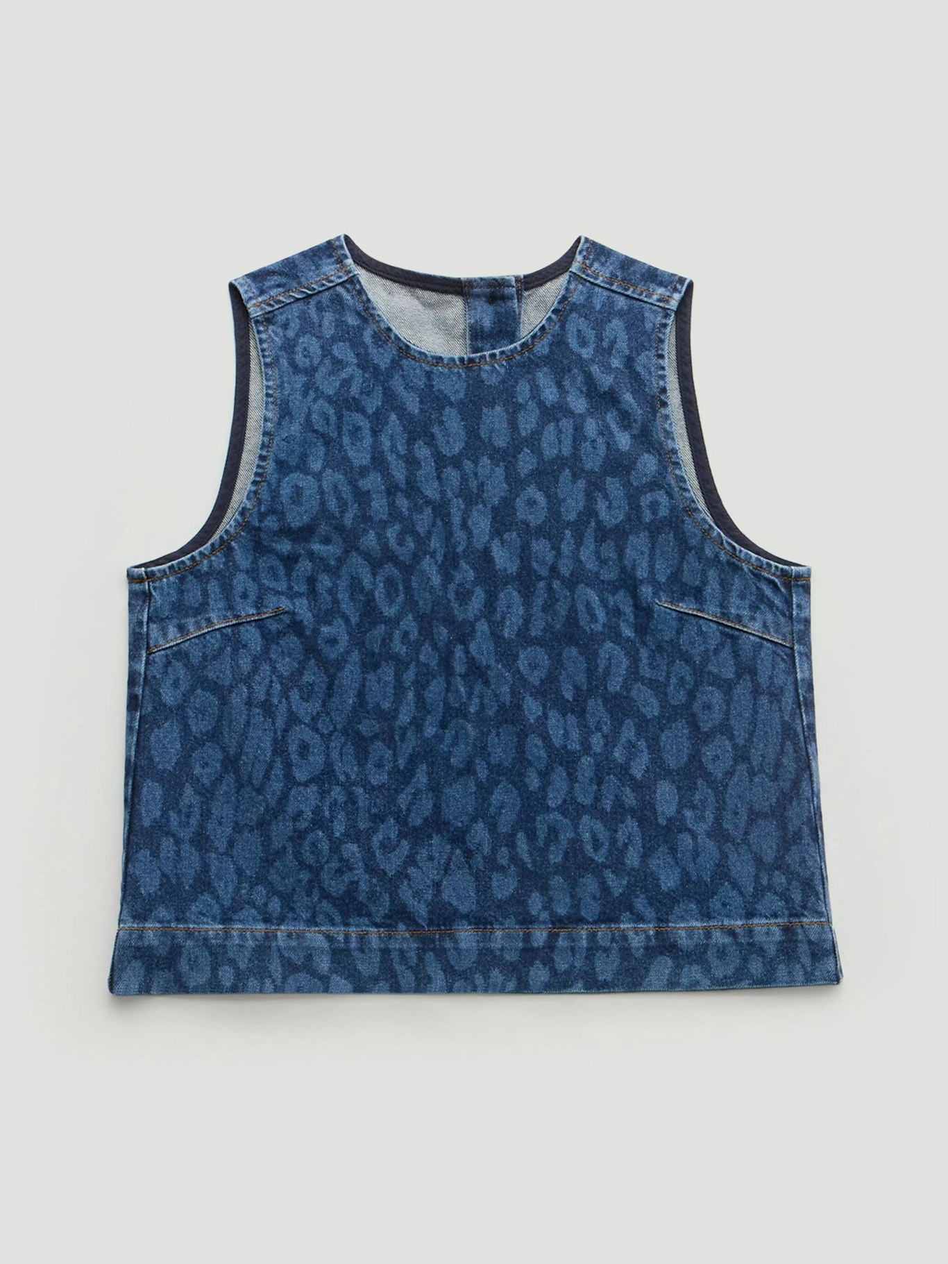 014652-4880-07 Valerie Leopard Print Denim Shell Top