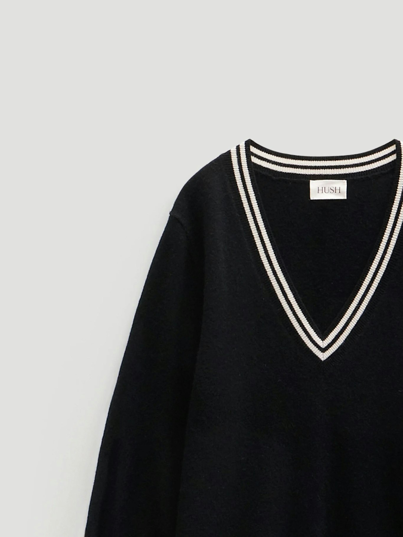 013456-0456-07 Merino Wool V Neck Jumper