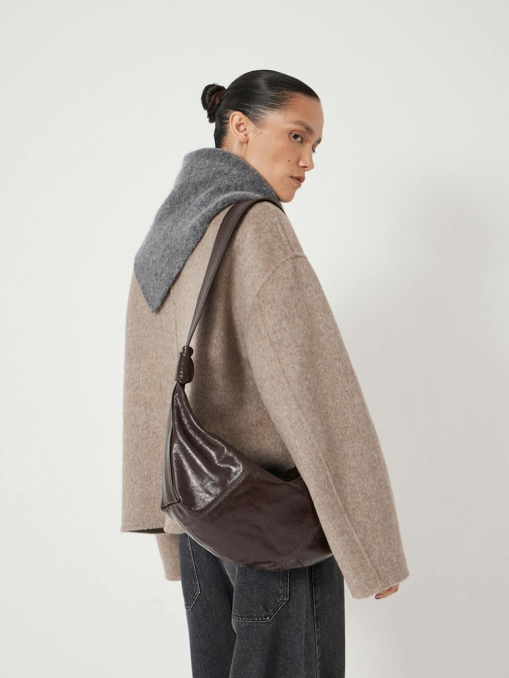 014114-0067-05 Oversized Leather Crescent Bag