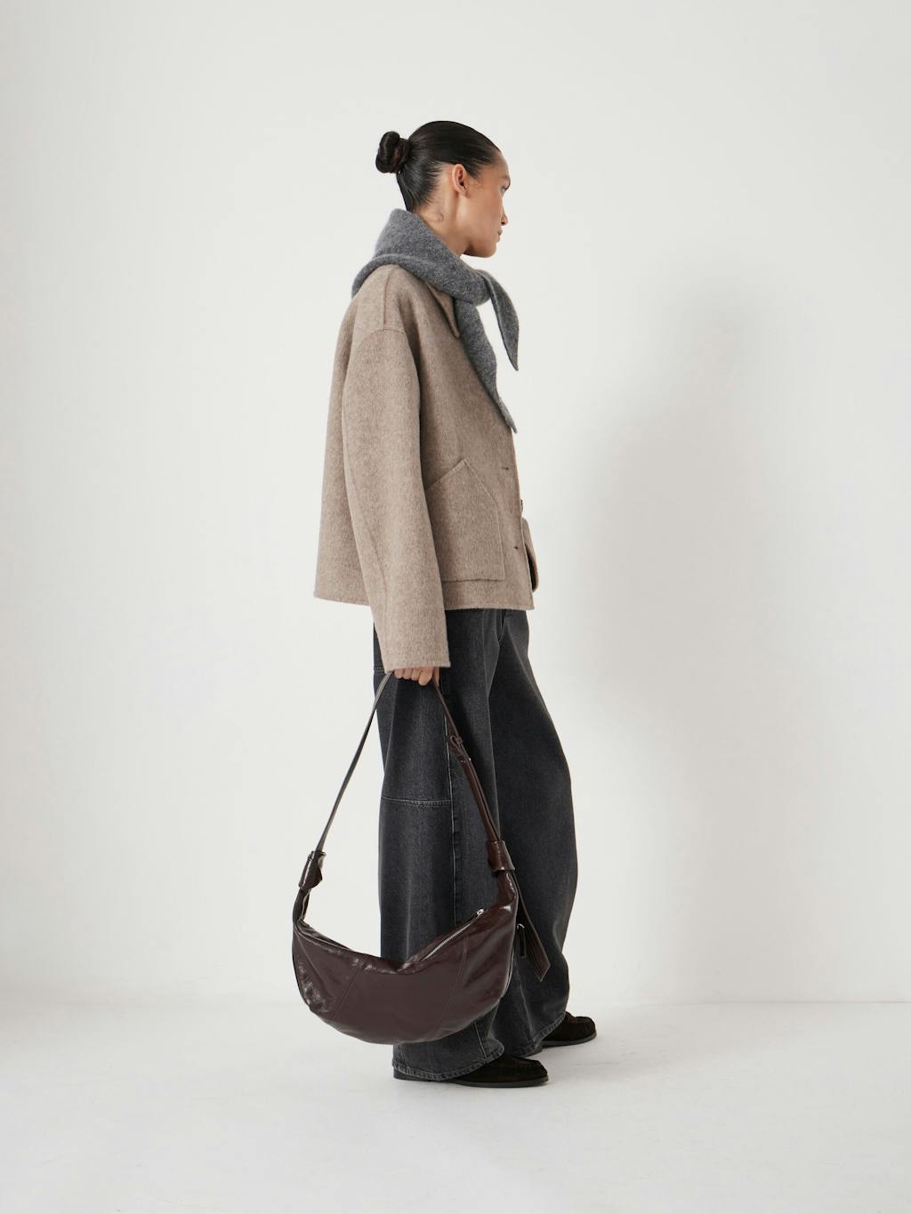 014114-0067-06 Oversized Leather Crescent Bag