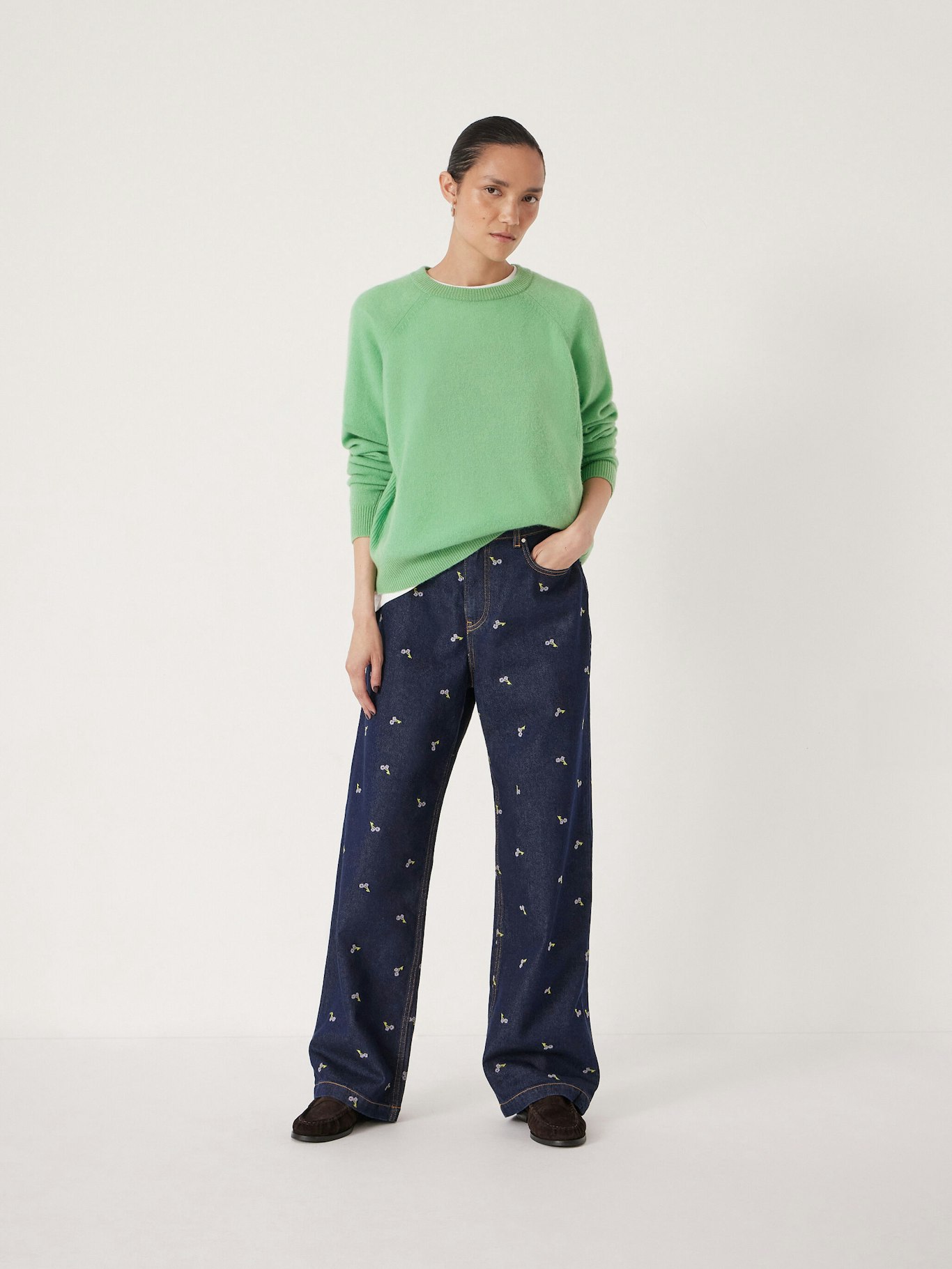 014650-4519-01 Romy Embroidered Floral Jeans