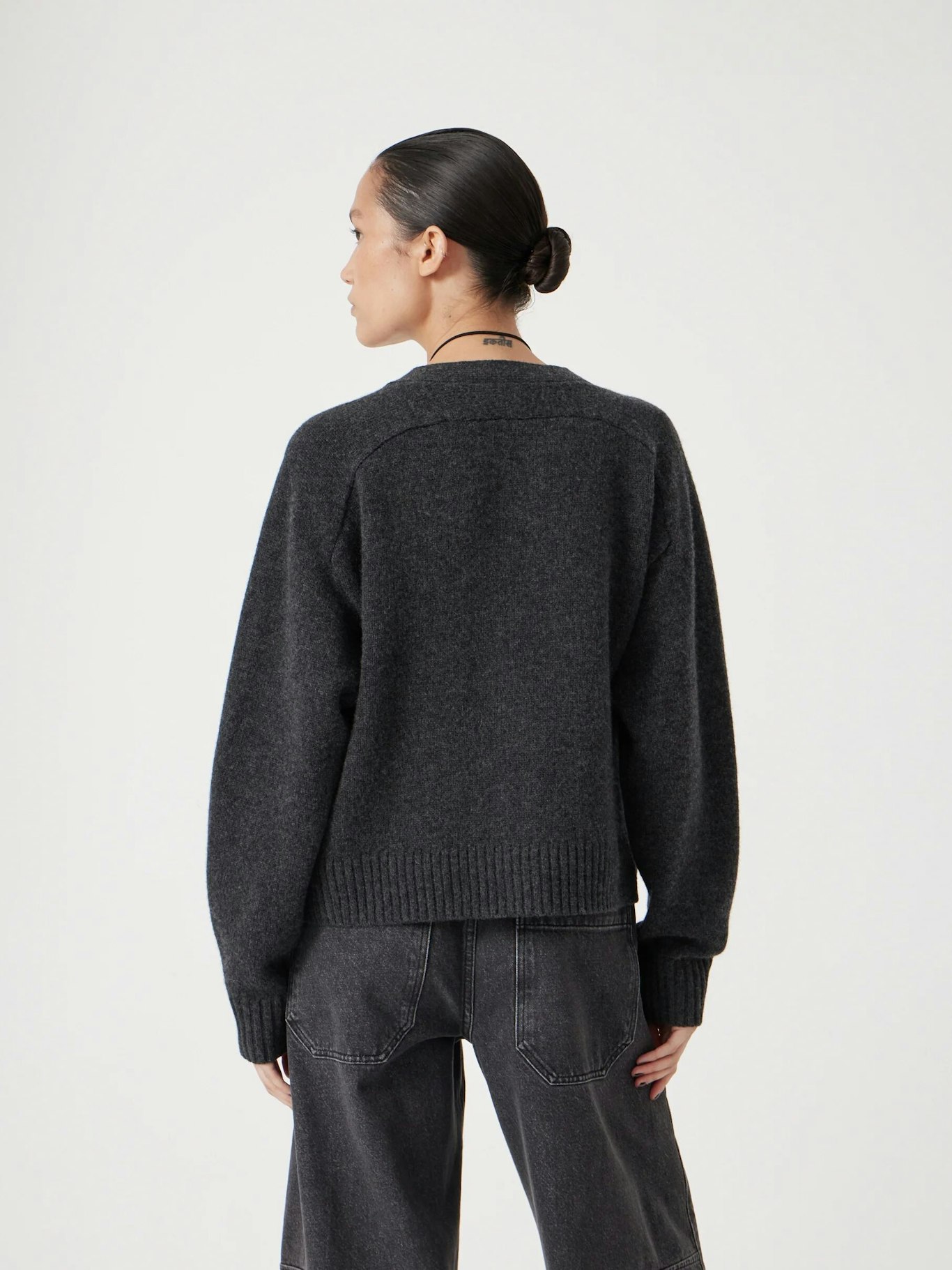 012975-2806-04 Daisy Merino Wool V Neck Cardigan