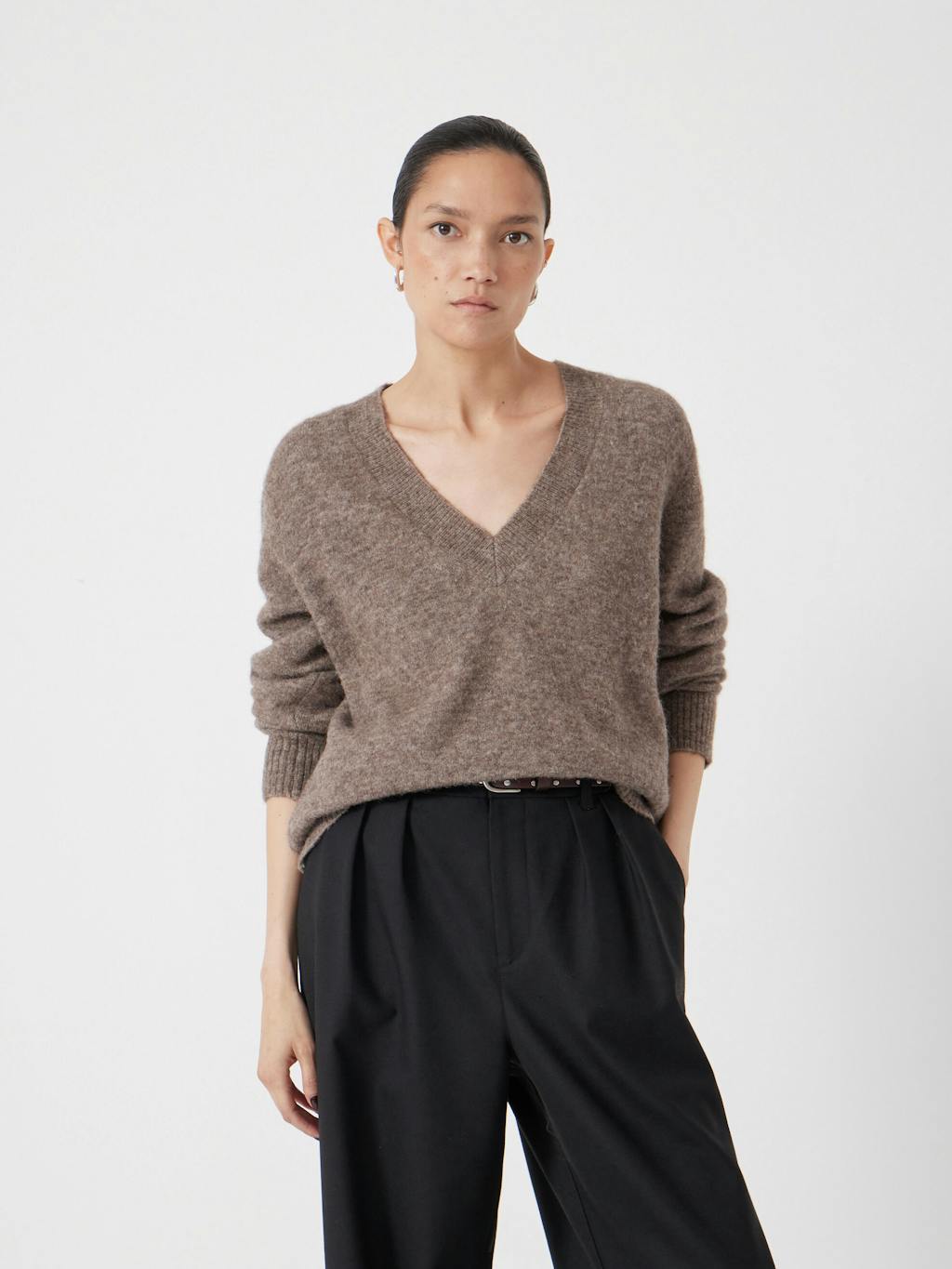 013934-4642-02 Wool Blend V Neck Jumper
