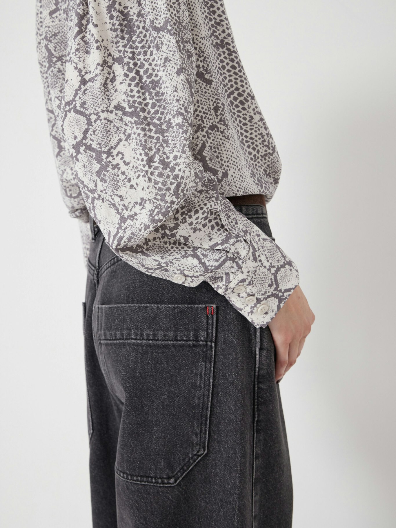 013765-4846-04 Fernanda Snake Printed Blouse