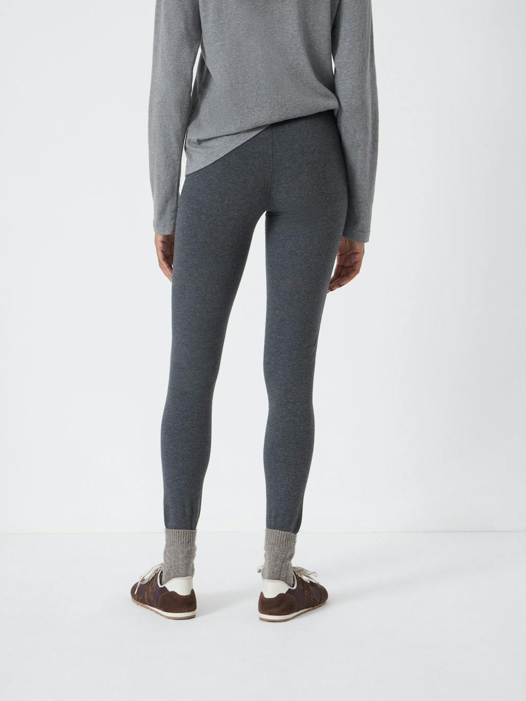 006528-2920-05 Essential Leggings