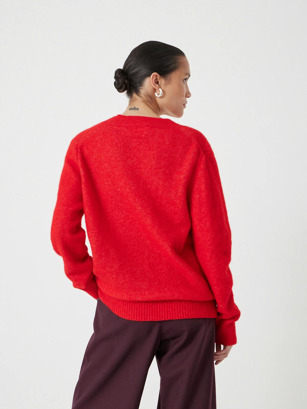 013934-1064-04 Wool Blend V Neck Jumper