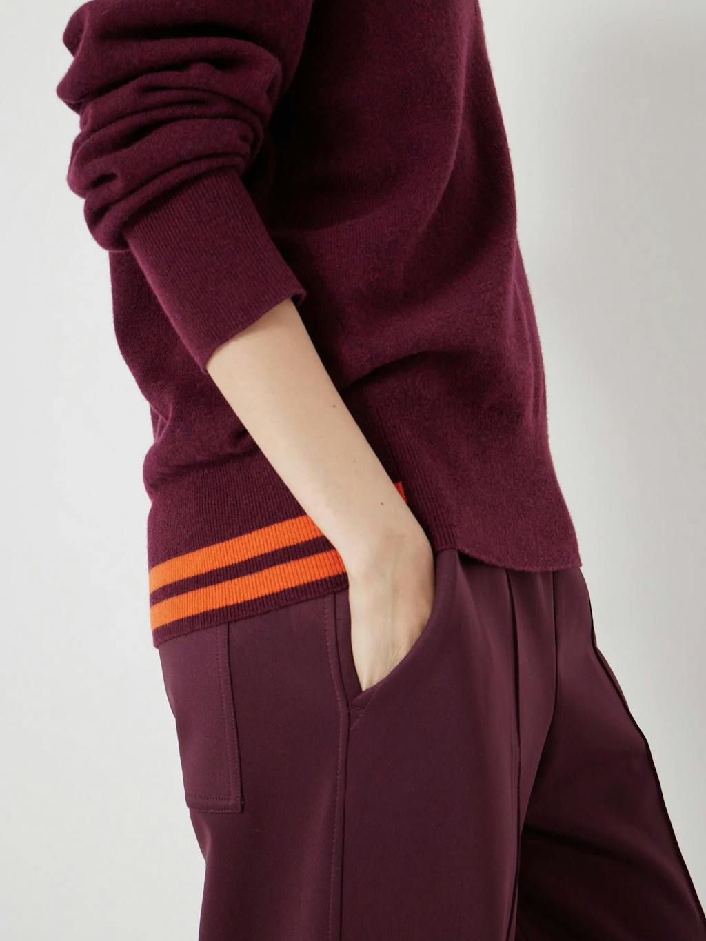 013456-1410-03 Merino Wool V Neck Jumper