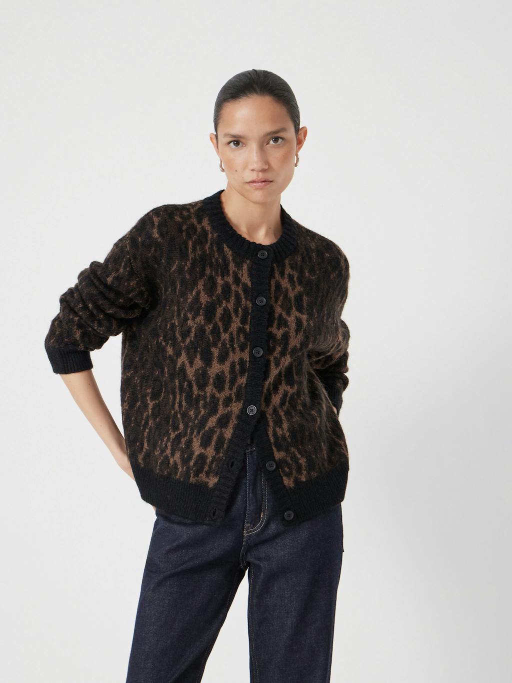 013820-0456-01 Crew Neck Animal Jacquard Cardigan with Mohair