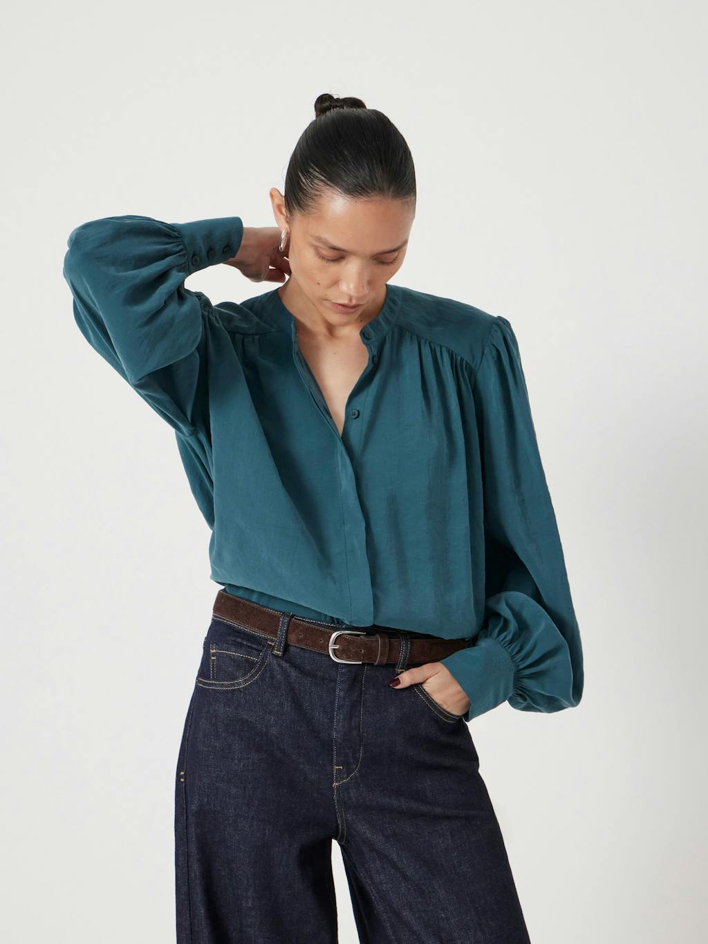 013840-1709-03 Puff Sleeve Blouse