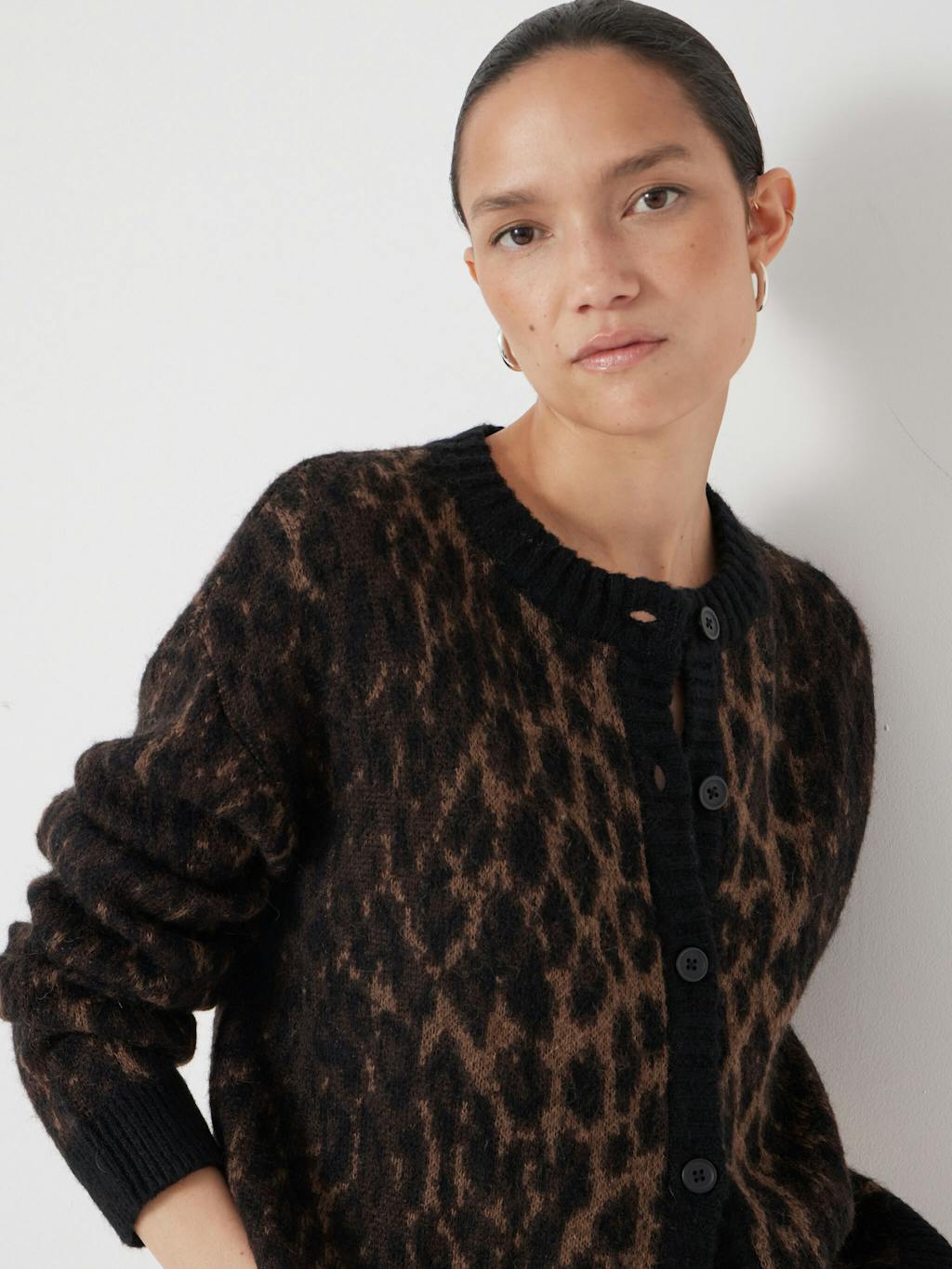 013820-0456-03 Crew Neck Animal Jacquard Cardigan with Mohair