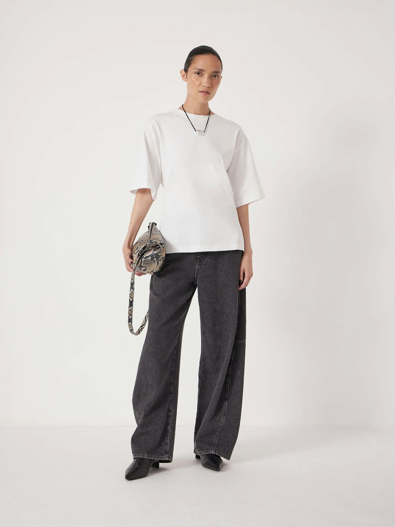 013785-0001-01 Zip Back Cotton T-Shirt