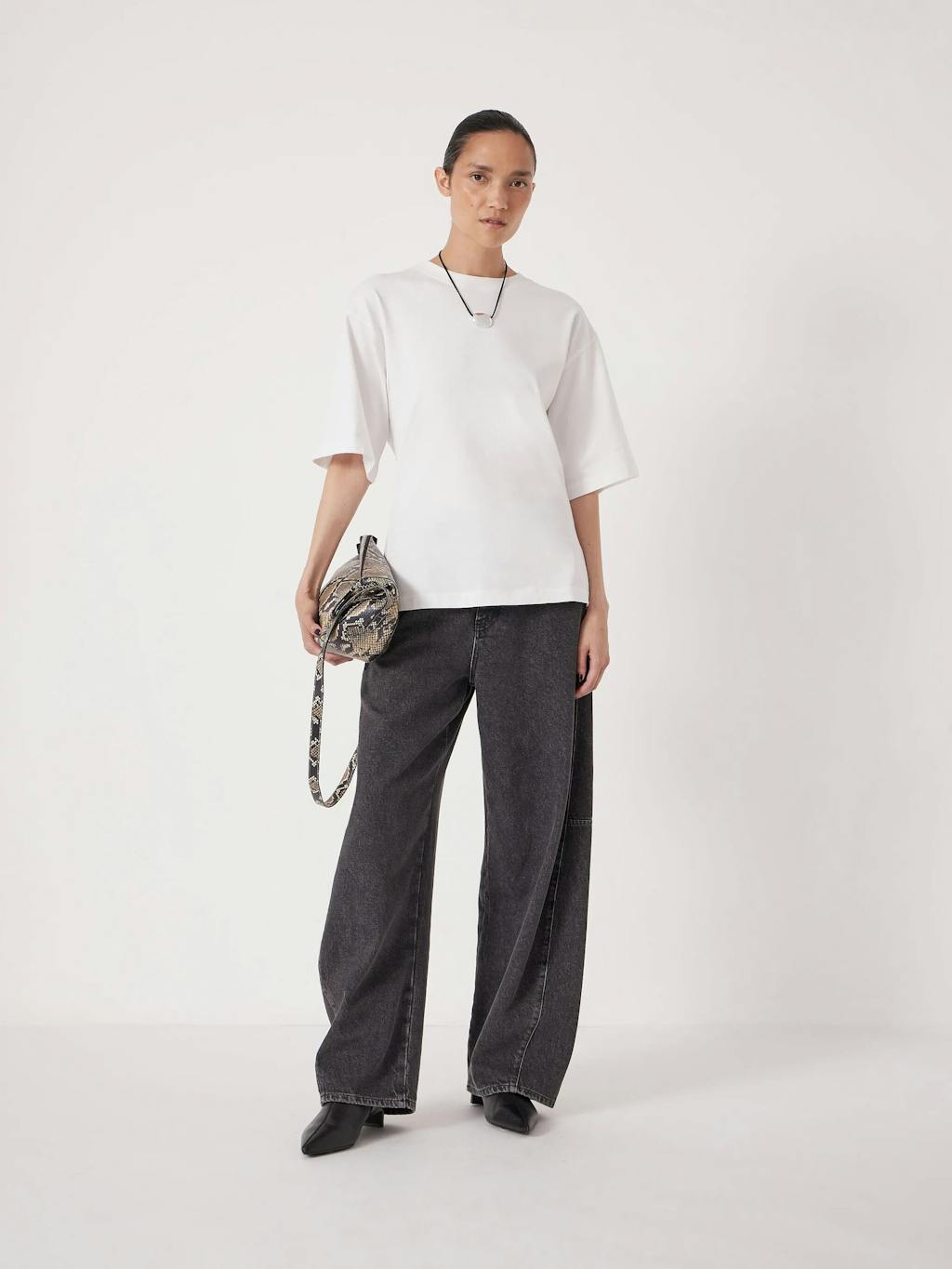 013785-0001-01 Zip Back Cotton T-Shirt