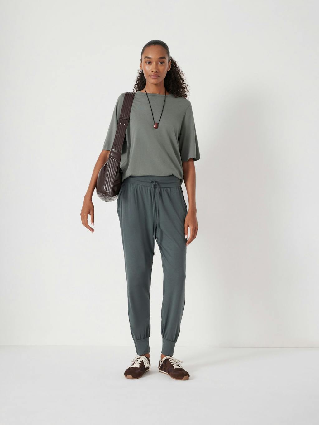 012549-1833-02 Reece Drapey T-Shirt