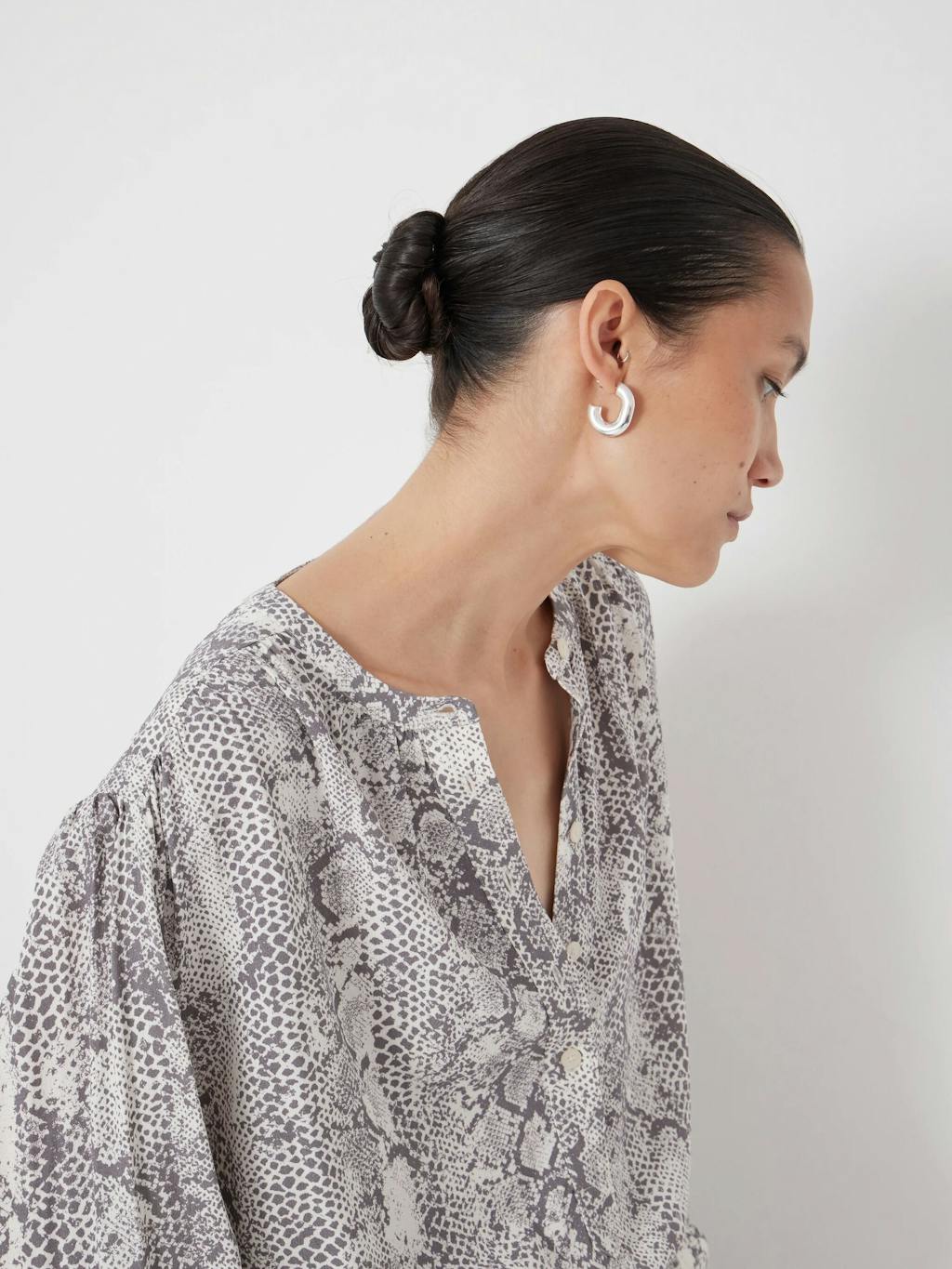 013765-4846-03 Fernanda Snake Printed Blouse