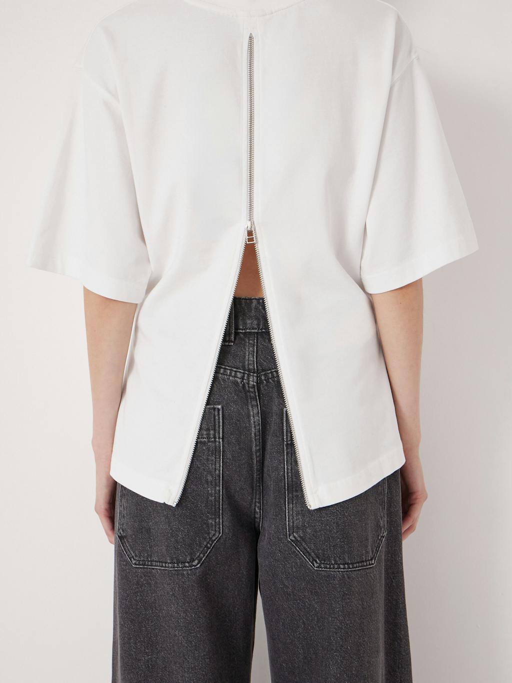 013785-0001-05 Zip Back Cotton T-Shirt