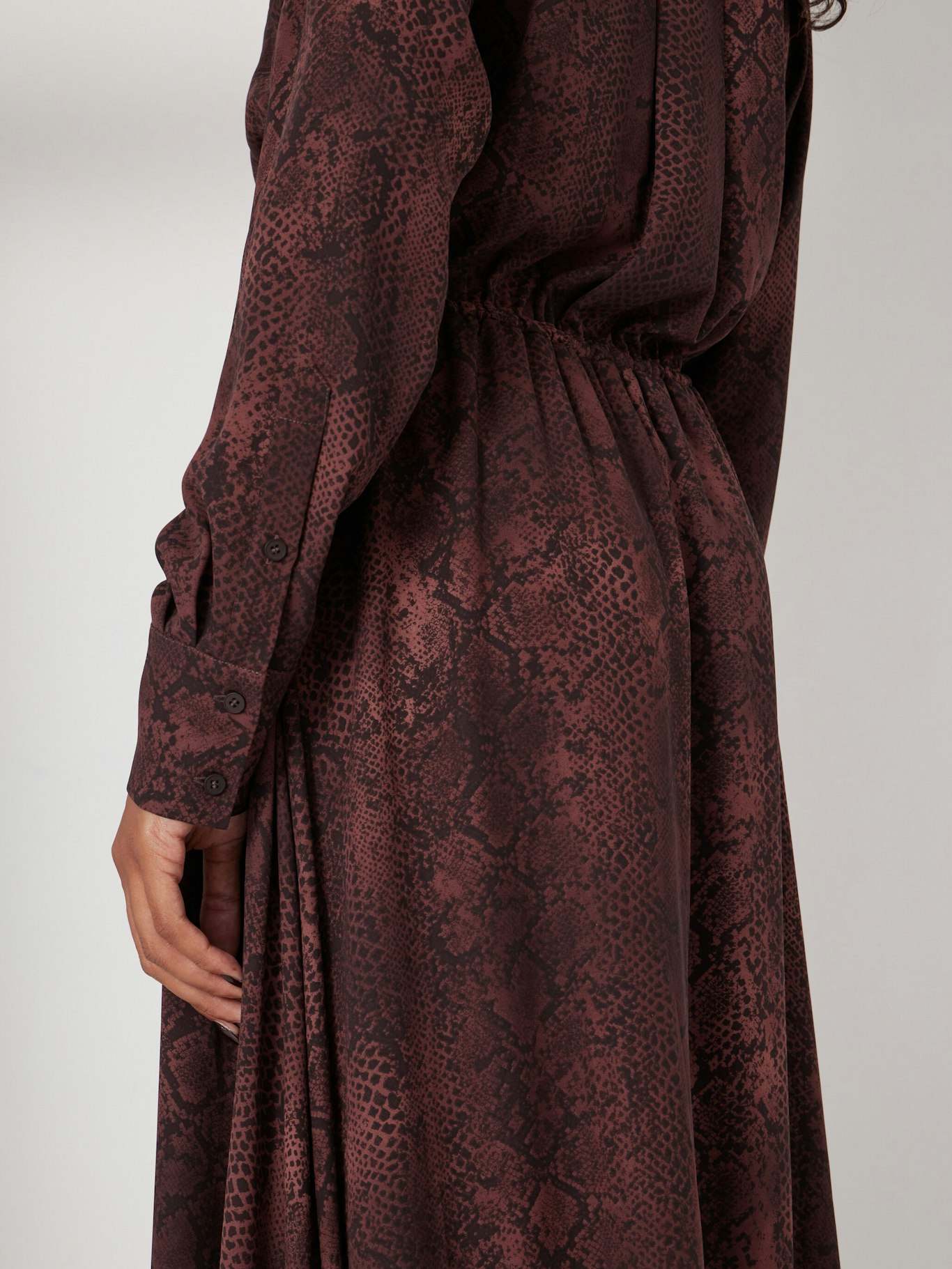 014180-4828-04 Chiffon Hanky Hem Maxi Dress