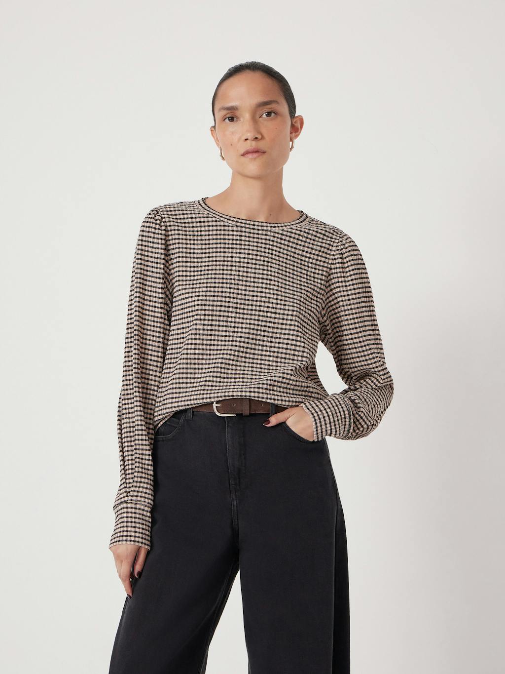 014488-0331-02 Emily Gingham Puff Sleeve Top