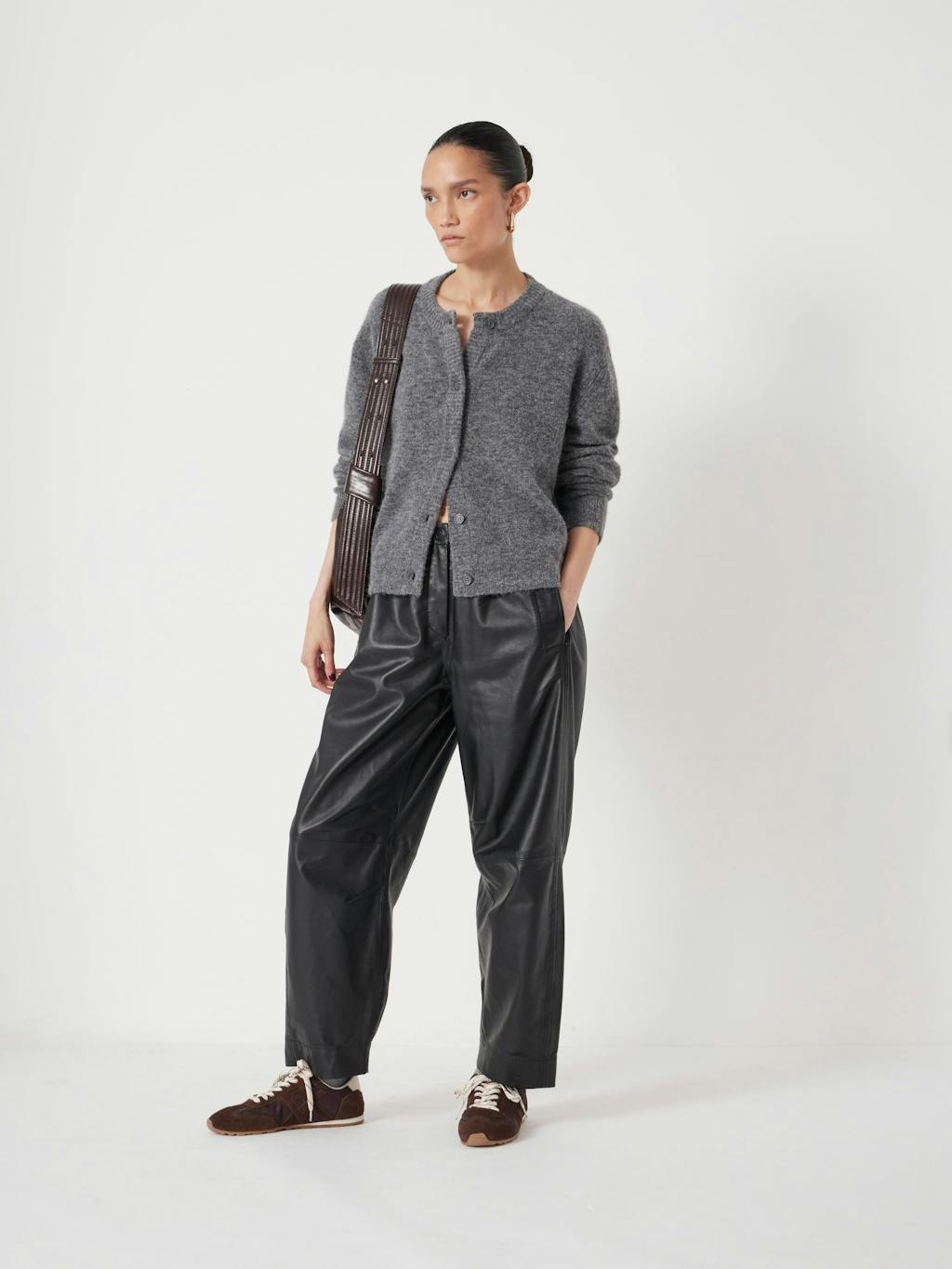 013464-0532-01 Leather Jack Barrel Trousers