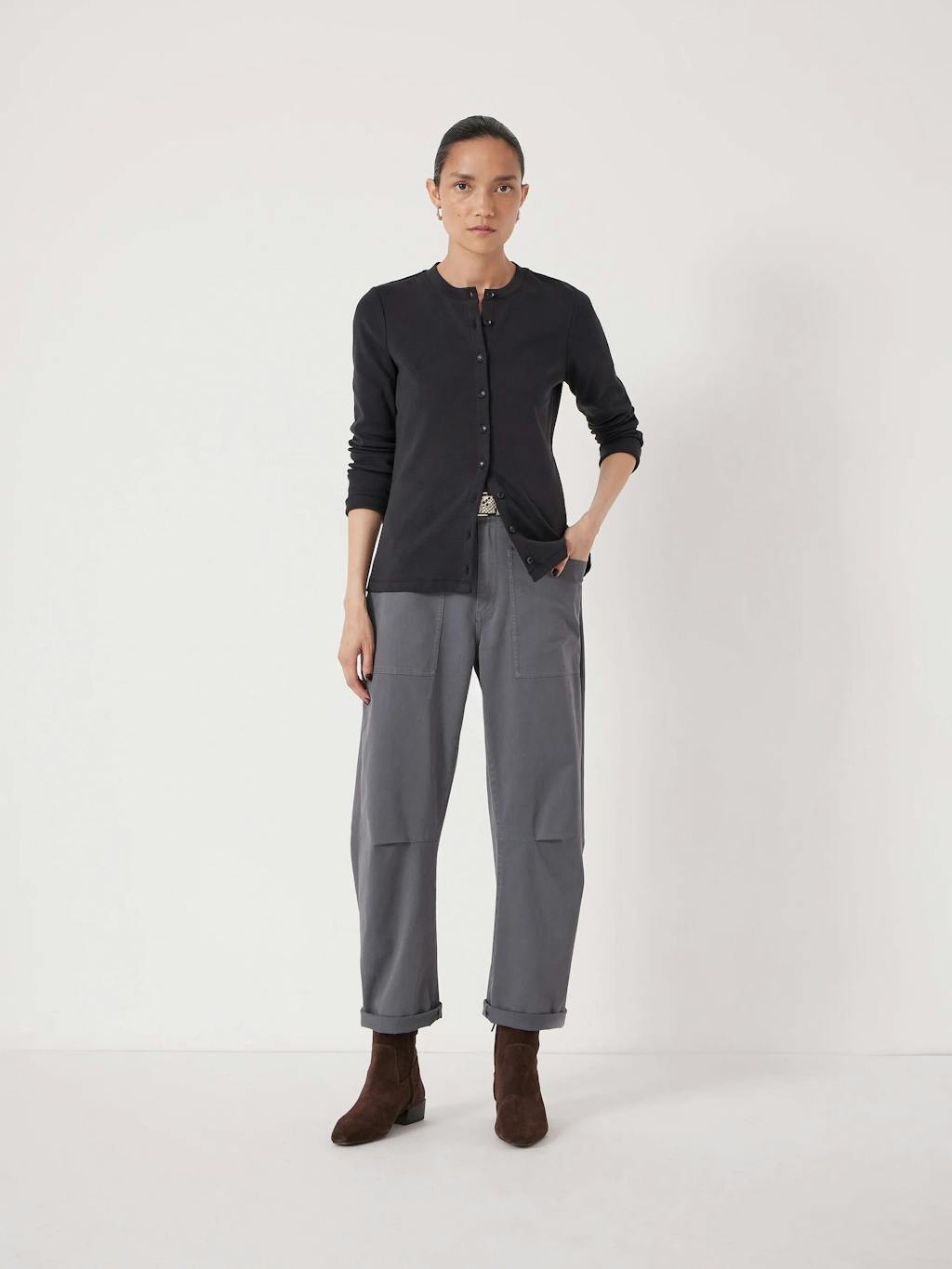 013298-0456-01 Button Ribbed Long Sleeve Top (Black)