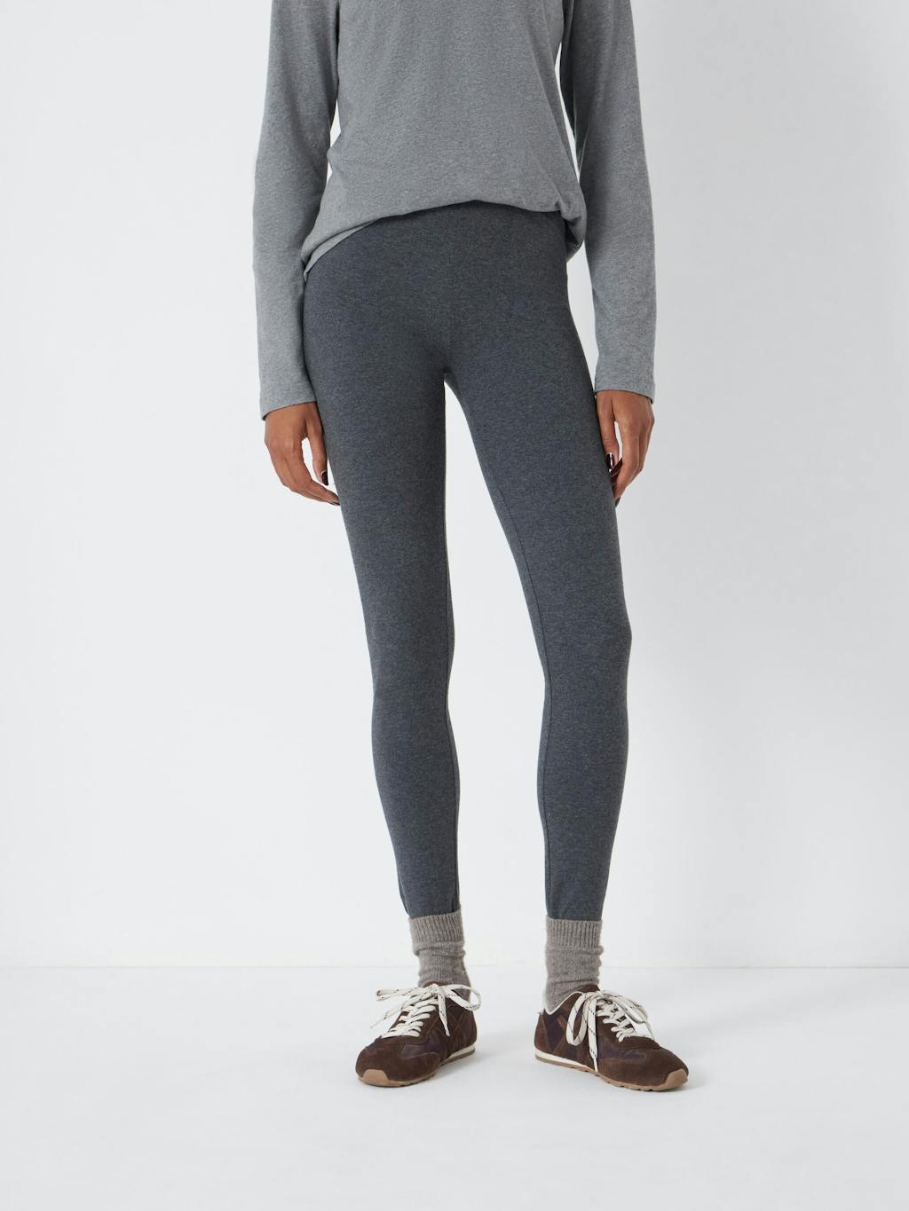 006528-2920-03 Essential Leggings