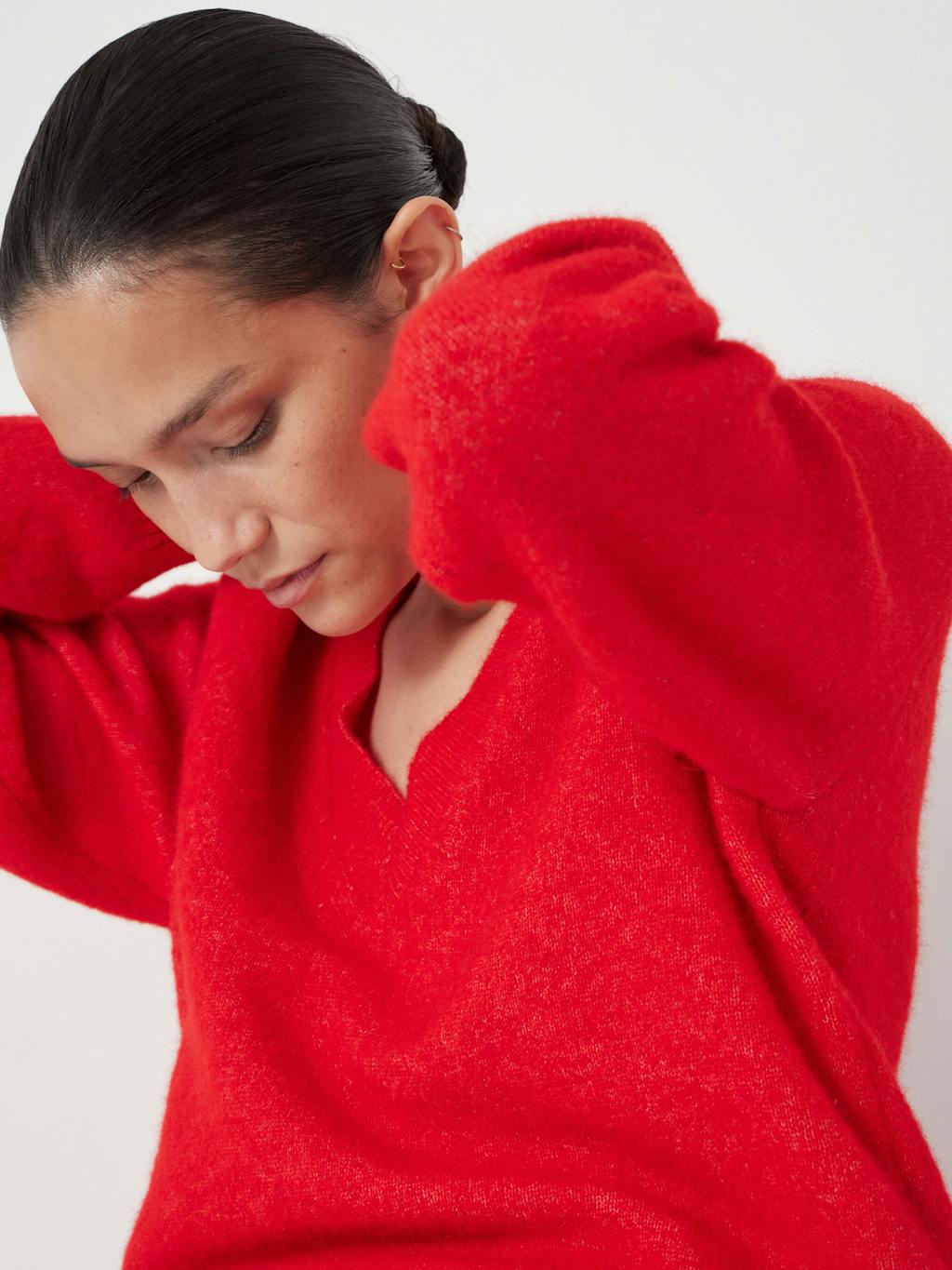 013934-1064-03 Wool Blend V Neck Jumper